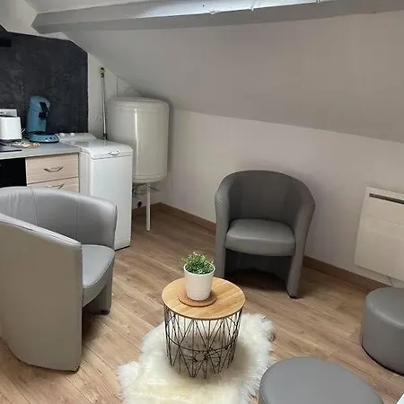 Apartment Edouard 2. Complet.